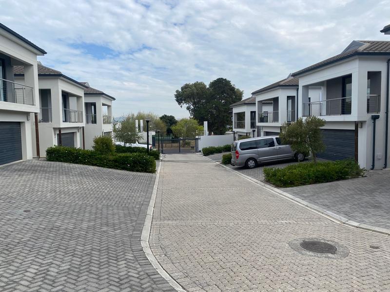 3 Bedroom Property for Sale in Protea Heights Western Cape